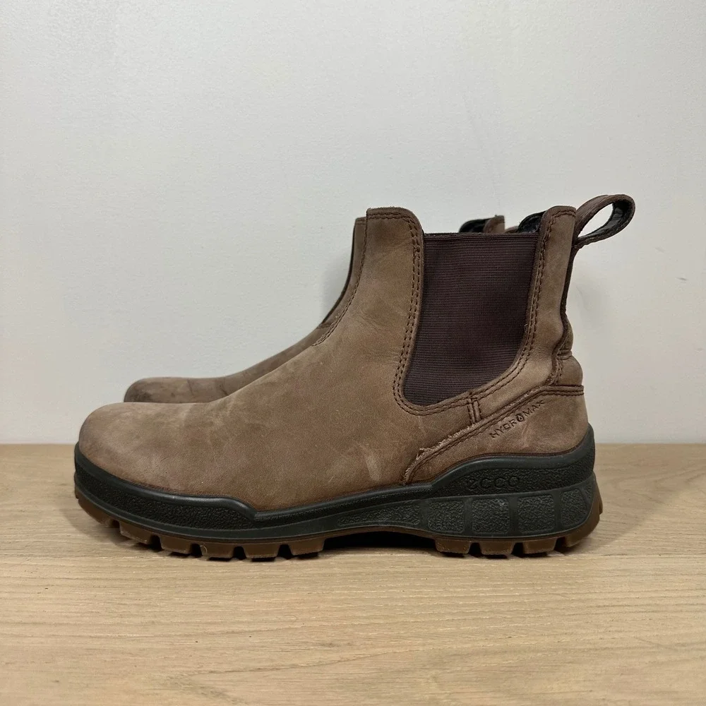 ECCO Track Chelsea Boots Mens 4 Brown Leather Gore Lug Sole Outdoor Comfort